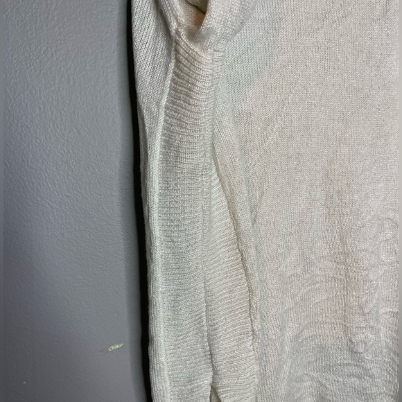 Soho New York & Company Cold Shoulder Metallic Ivory Knit Sweater Size XL Casual - Picture 5 of 9
